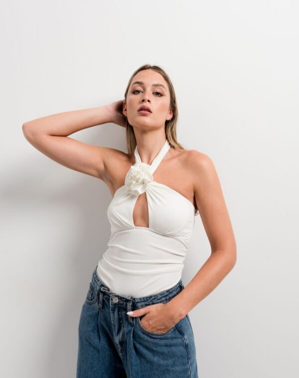 Top Halter con Detalle Floral